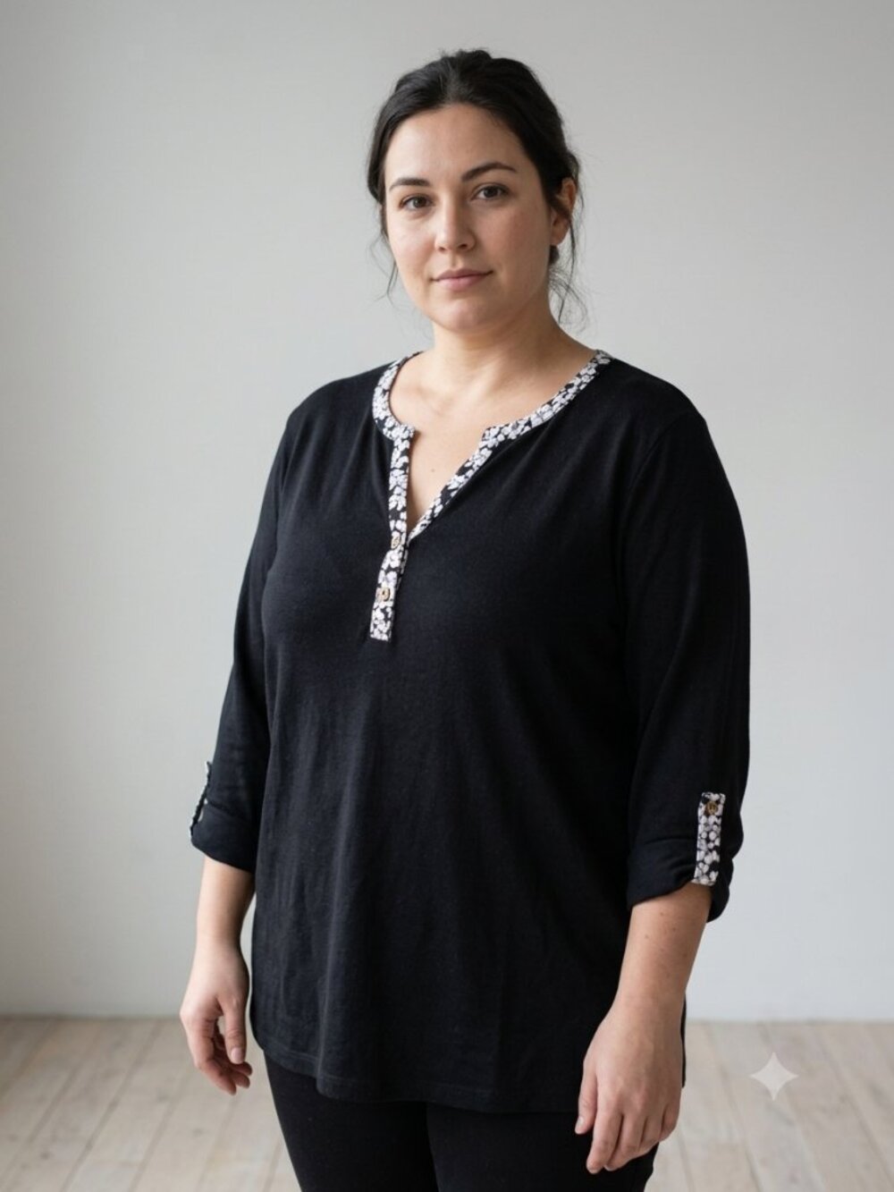 Jones New York Signature Woman Black Floral Trim Henley Top 1X Plus Size